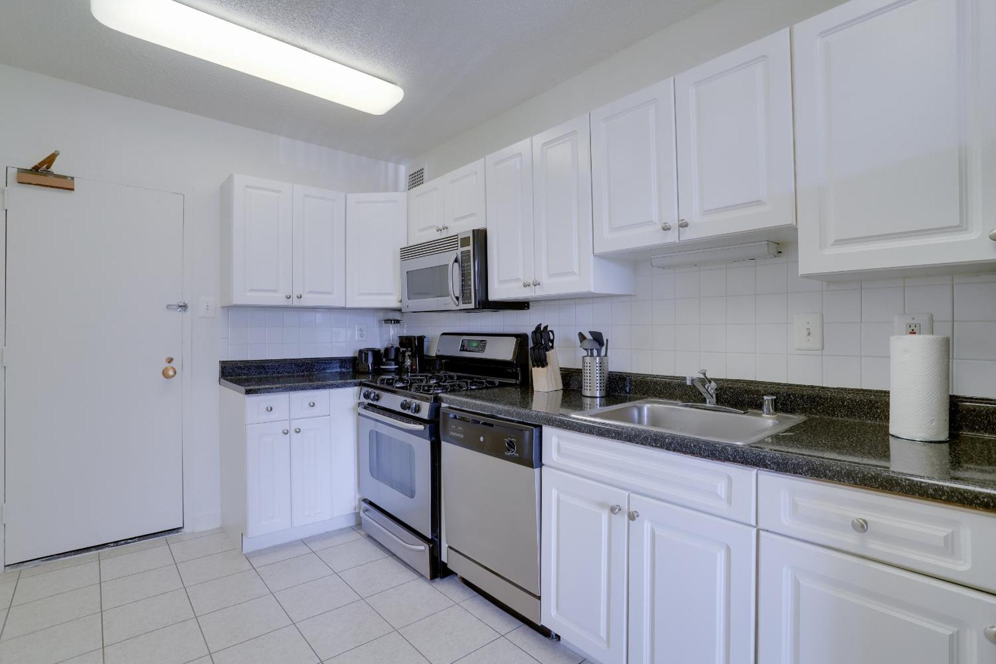 Spacious 2 Bedrooms Apt @Crystal City With Gym Arlington Luaran gambar