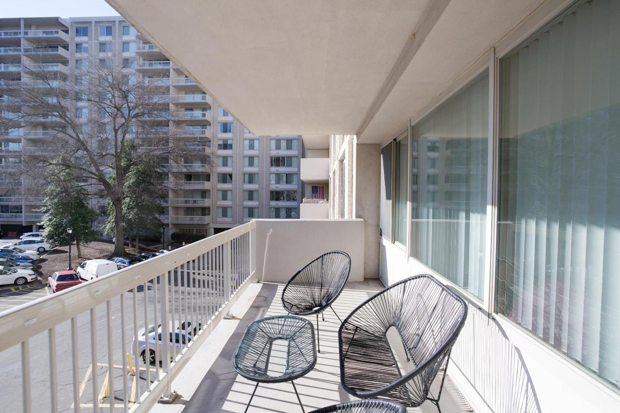 Spacious 2 Bedrooms Apt @Crystal City With Gym Arlington Luaran gambar