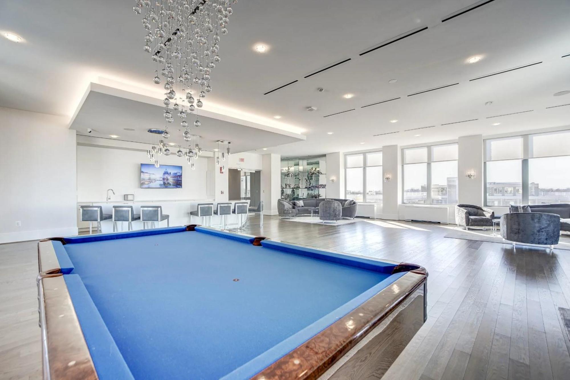 Spacious 2 Bedrooms Apt @Crystal City With Gym Arlington Luaran gambar